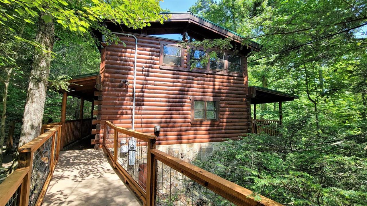 Mountain Joy -Private Treehouse Style Cabin That Sleeps 4-Free Tickets Gatlinburg Exterior photo